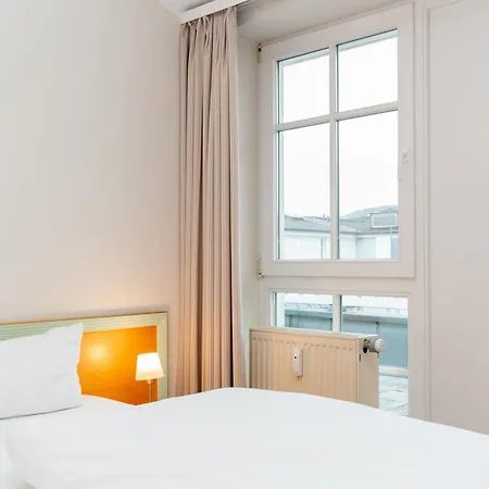 Apartment 388, Seepark *